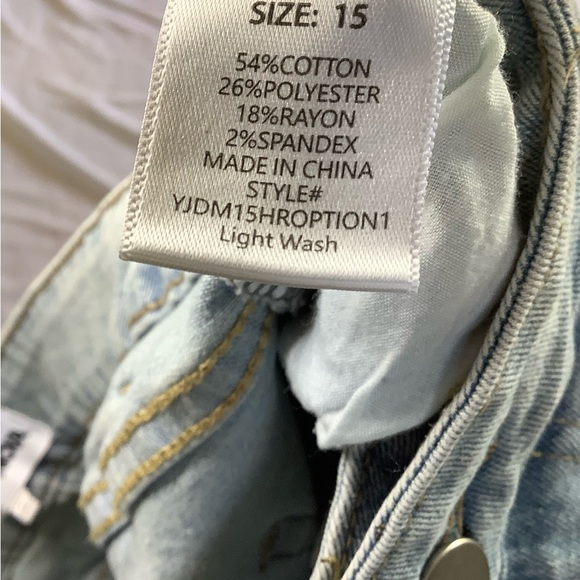 Fashion Nova Light Blue Denim Jeans - Picture 4 of 4